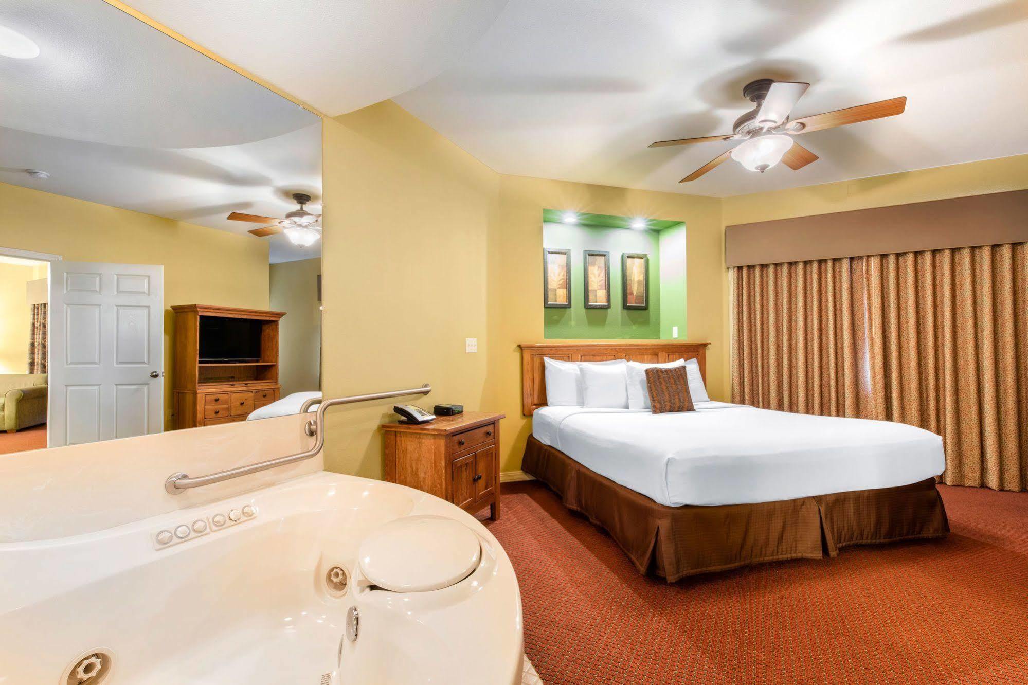 Bluegreen Vacations The Falls Village, An Ascend Resort Брэнсон Экстерьер фото